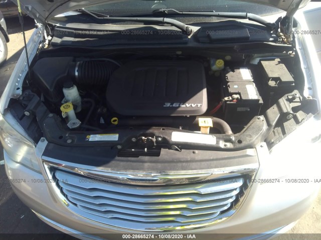 Photo 9 VIN: 2A4RR6DG9BR667207 - CHRYSLER TOWN & COUNTRY 