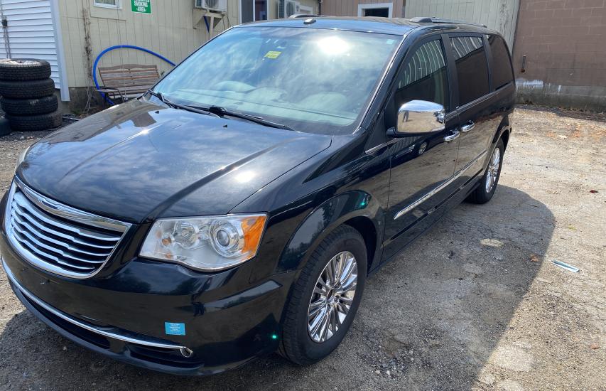 Photo 1 VIN: 2A4RR6DGXBR723476 - CHRYSLER TOWN &AMP COU 