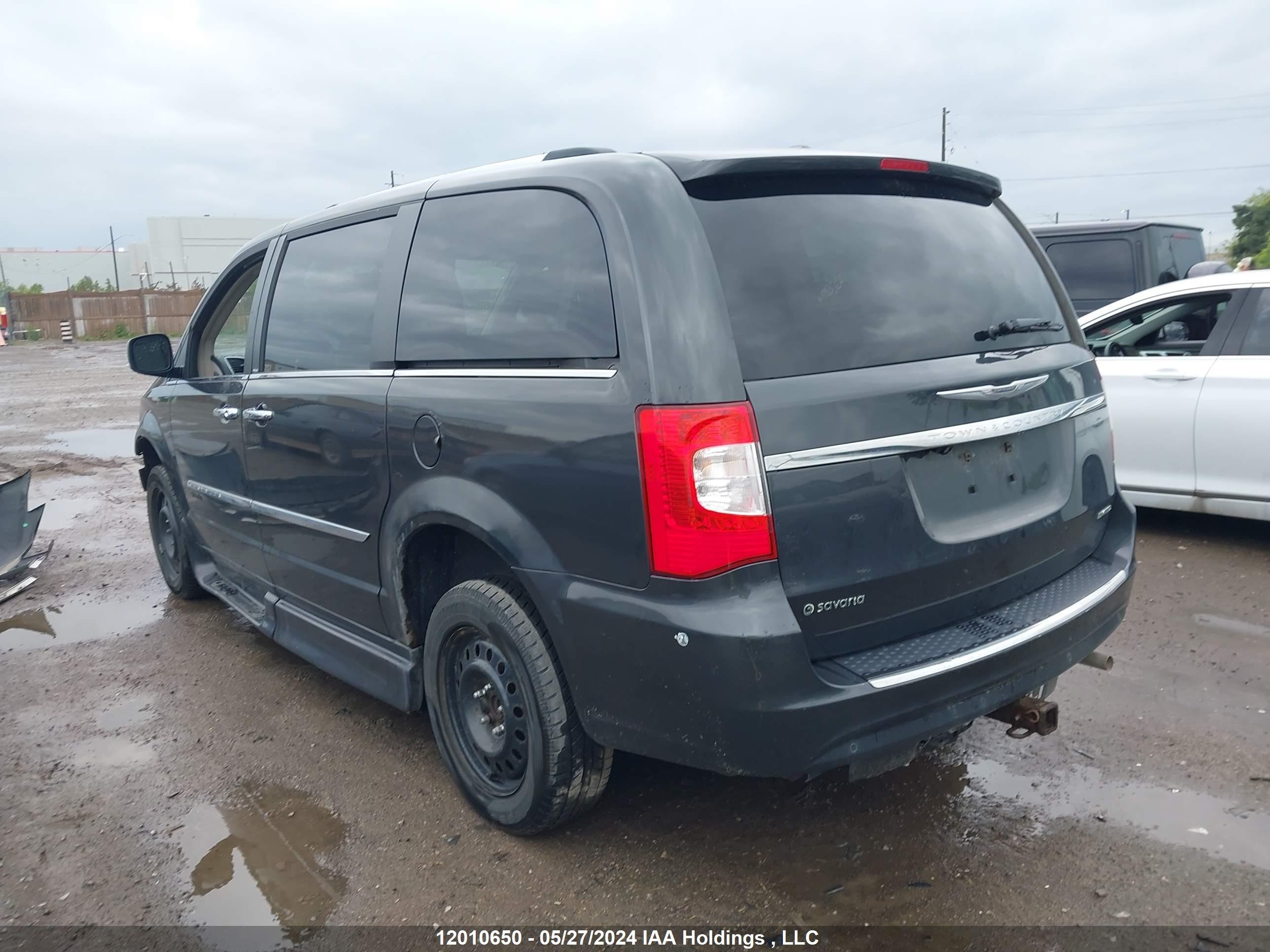 Photo 2 VIN: 2A4RR6DGXBR789252 - CHRYSLER TOWN & COUNTRY 