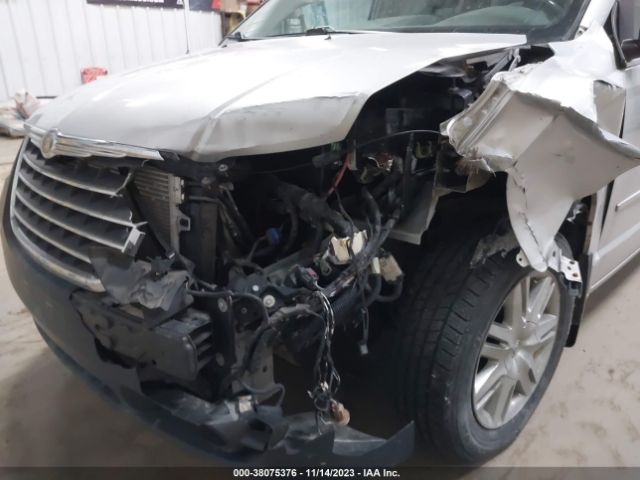 Photo 5 VIN: 2A4RR6DX1AR124030 - CHRYSLER TOWN & COUNTRY 