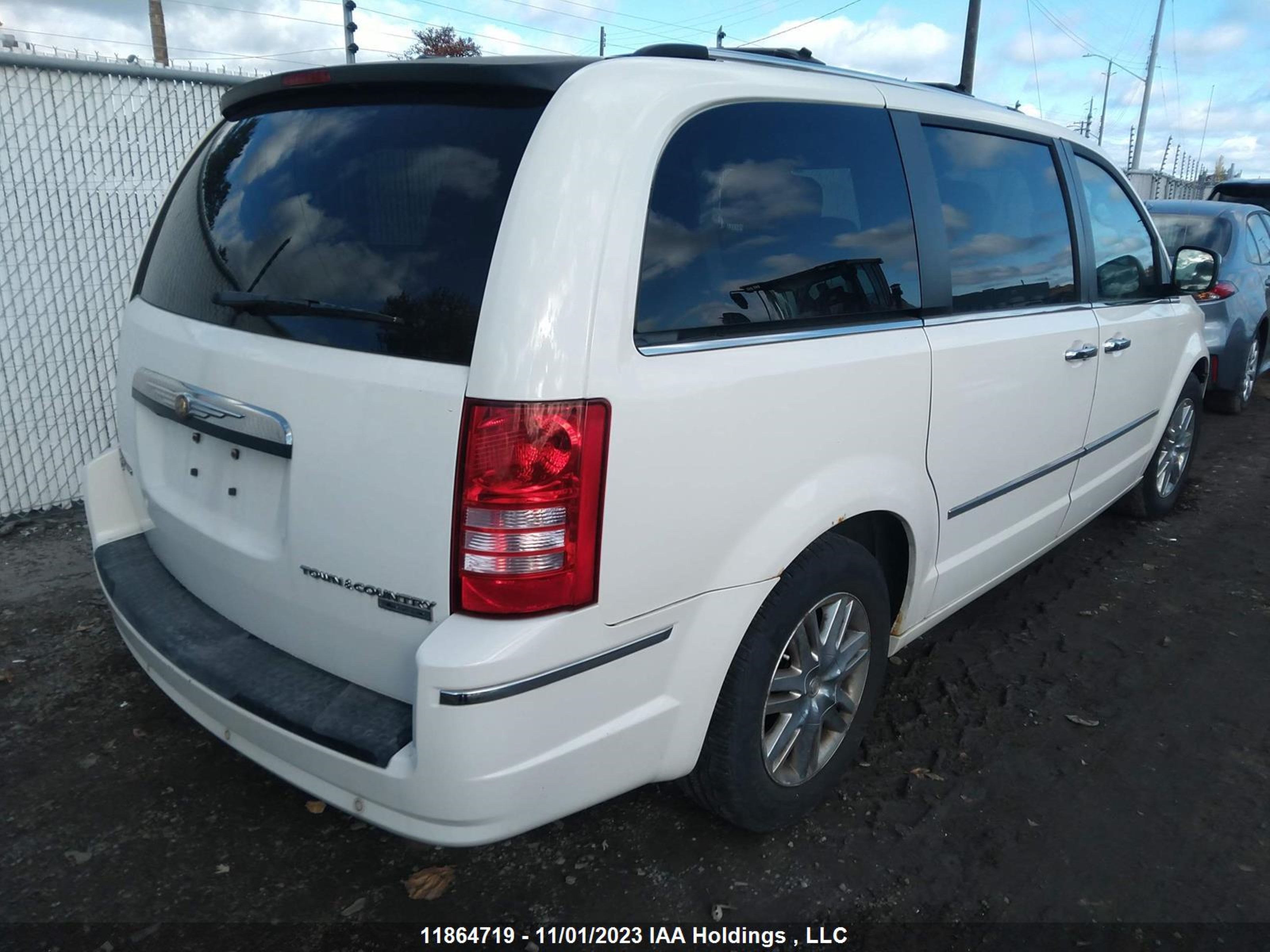 Photo 3 VIN: 2A4RR6DX1AR414350 - CHRYSLER TOWN & COUNTRY 