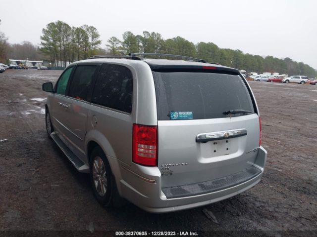 Photo 2 VIN: 2A4RR6DX2AR137241 - CHRYSLER TOWN & COUNTRY 