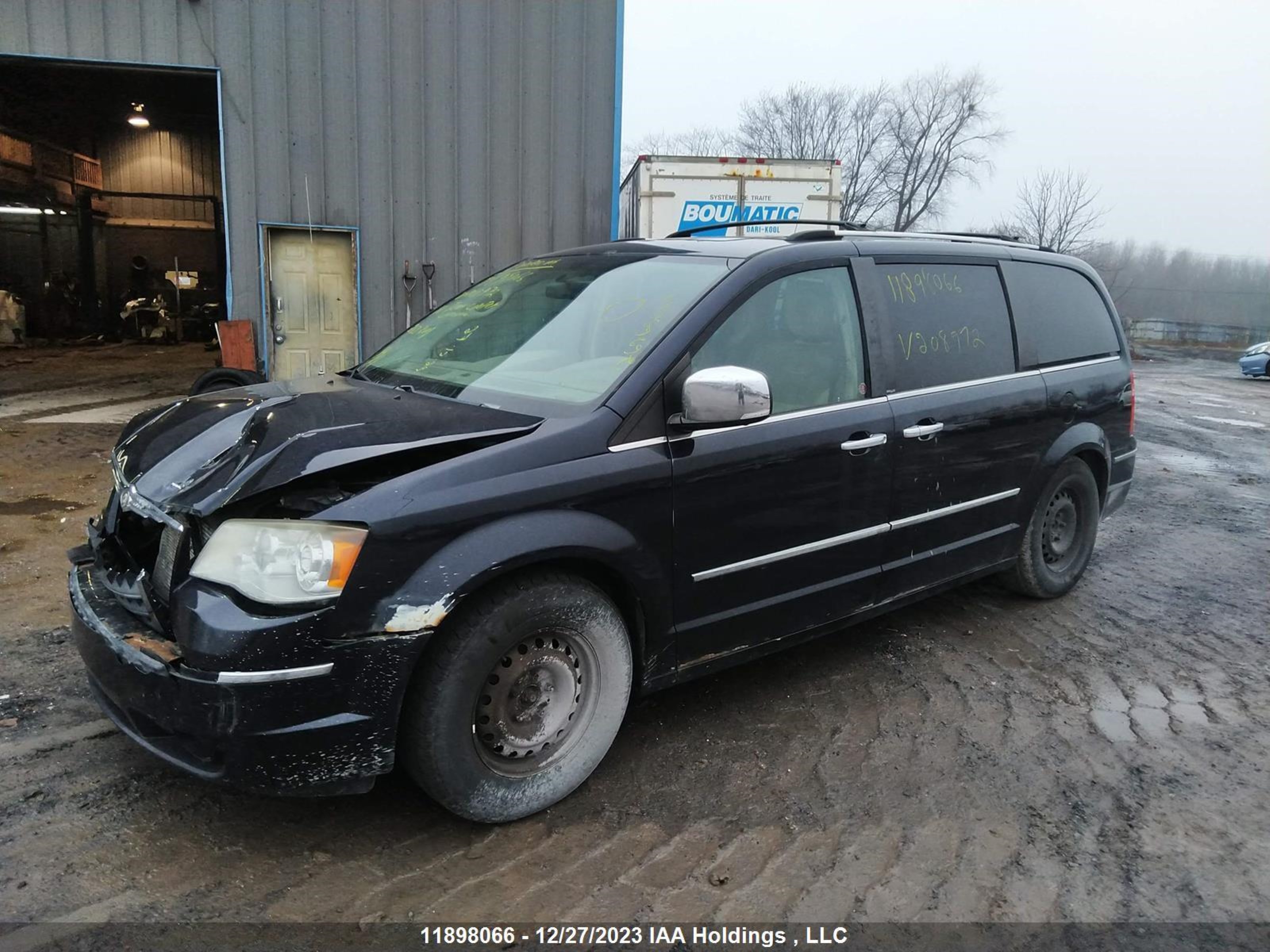 Photo 1 VIN: 2A4RR6DX2AR208972 - CHRYSLER TOWN & COUNTRY 