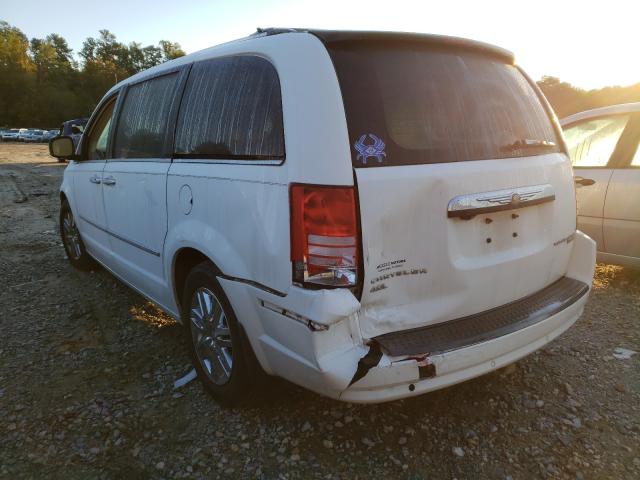 Photo 2 VIN: 2A4RR6DX4AR148094 - CHRYSLER TOWN &AMP COU 