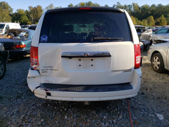 Photo 9 VIN: 2A4RR6DX4AR148094 - CHRYSLER TOWN &AMP COU 