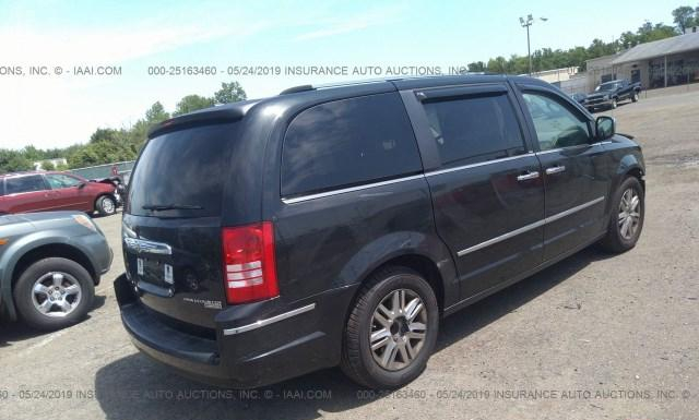 Photo 3 VIN: 2A4RR6DX4AR233453 - CHRYSLER TOWN AND COUNTRY 