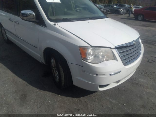 Photo 5 VIN: 2A4RR6DX7AR137168 - CHRYSLER TOWN & COUNTRY 