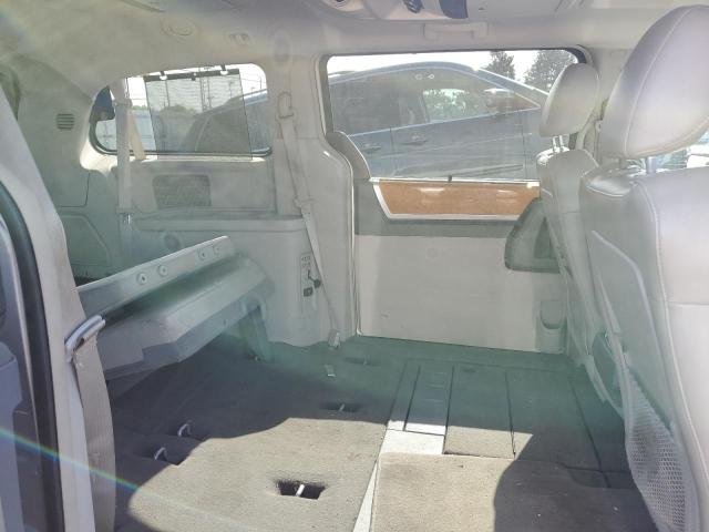 Photo 10 VIN: 2A4RR6DXXAR124222 - CHRYSLER TOWN & COU 