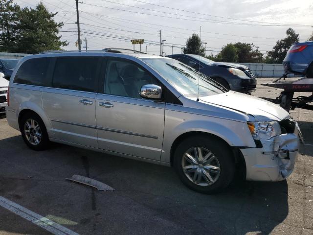 Photo 3 VIN: 2A4RR6DXXAR124222 - CHRYSLER TOWN & COU 