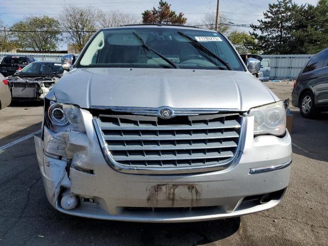 Photo 4 VIN: 2A4RR6DXXAR124222 - CHRYSLER TOWN & COU 