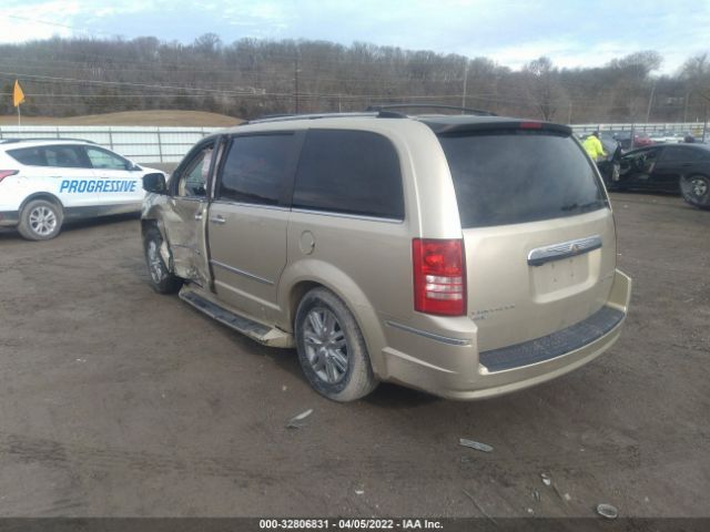 Photo 2 VIN: 2A4RR7DX3AR322081 - CHRYSLER TOWN & COUNTRY 