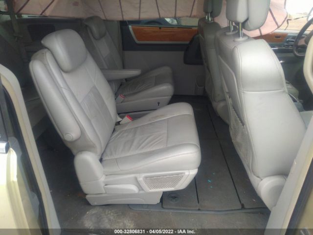 Photo 7 VIN: 2A4RR7DX3AR322081 - CHRYSLER TOWN & COUNTRY 