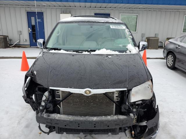 Photo 4 VIN: 2A4RR7DX4AR322350 - CHRYSLER TOWN & COU 