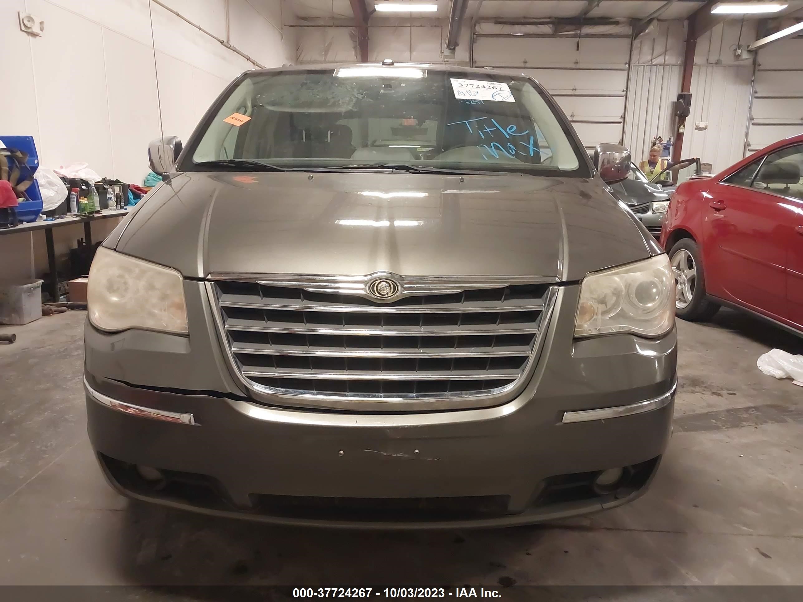 Photo 5 VIN: 2A4RR7DX4AR374724 - CHRYSLER TOWN & COUNTRY 