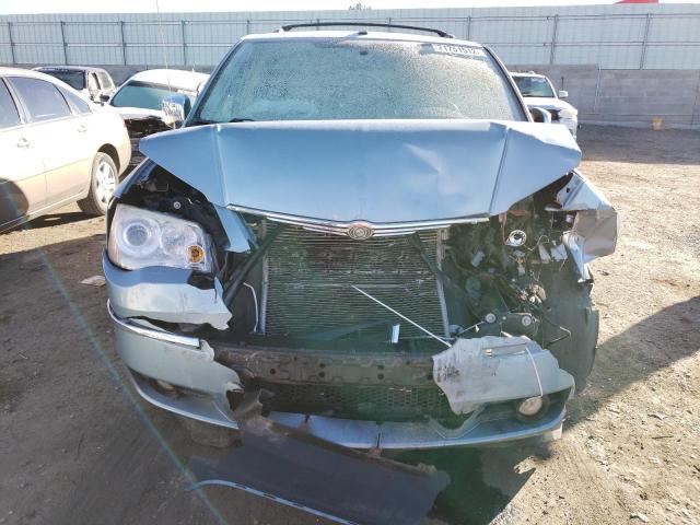 Photo 4 VIN: 2A4RR7DX4AR436249 - CHRYSLER TOWN & COU 