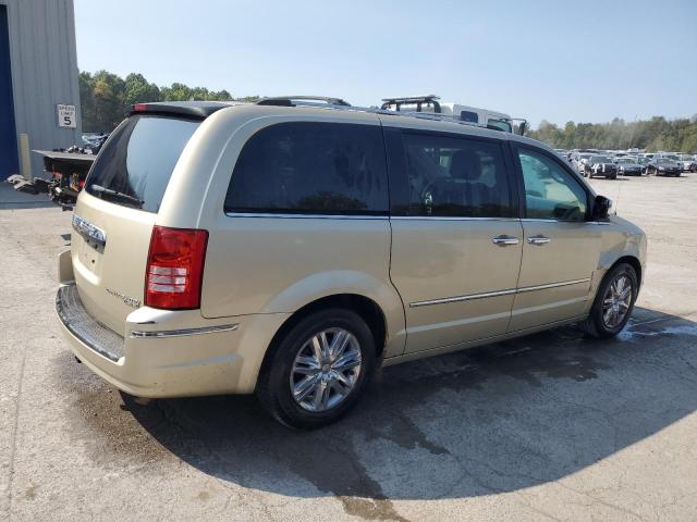 Photo 2 VIN: 2A4RR7DXXAR442119 - CHRYSLER TOWN & COU 