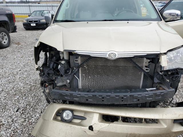 Photo 11 VIN: 2A4RR8D10AR398665 - CHRYSLER TOWN & COU 