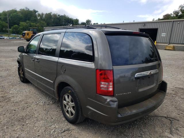 Photo 2 VIN: 2A4RR8D10AR405775 - CHRYSLER TOWN & COU 