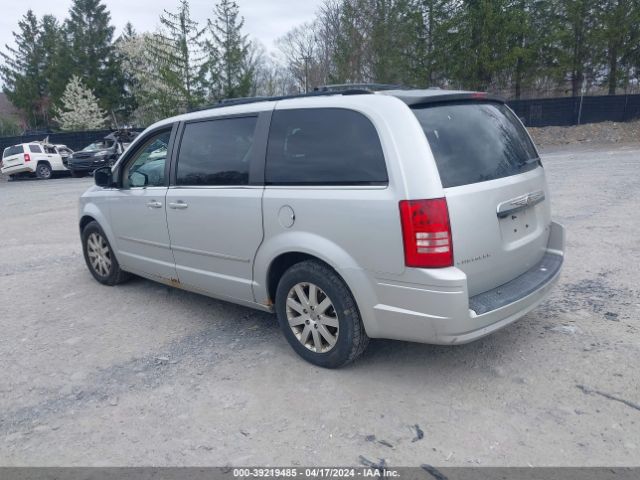 Photo 2 VIN: 2A4RR8D10AR456872 - CHRYSLER TOWN & COUNTRY 