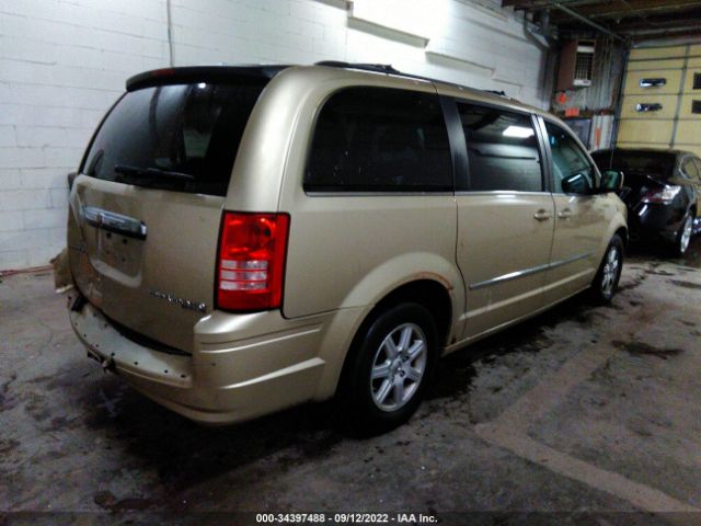 Photo 3 VIN: 2A4RR8D11AR481103 - CHRYSLER TOWN & COUNTRY 