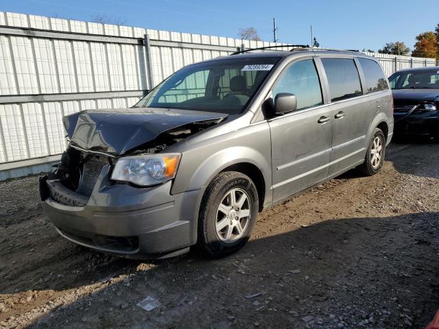 Photo 0 VIN: 2A4RR8D12AR386730 - CHRYSLER TOWN & COU 