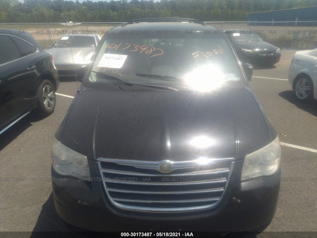 Photo 5 VIN: 2A4RR8D12AR392074 - CHRYSLER TOWN & COUNTRY 