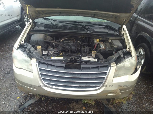 Photo 9 VIN: 2A4RR8D13AR435045 - CHRYSLER TOWN & COUNTRY 