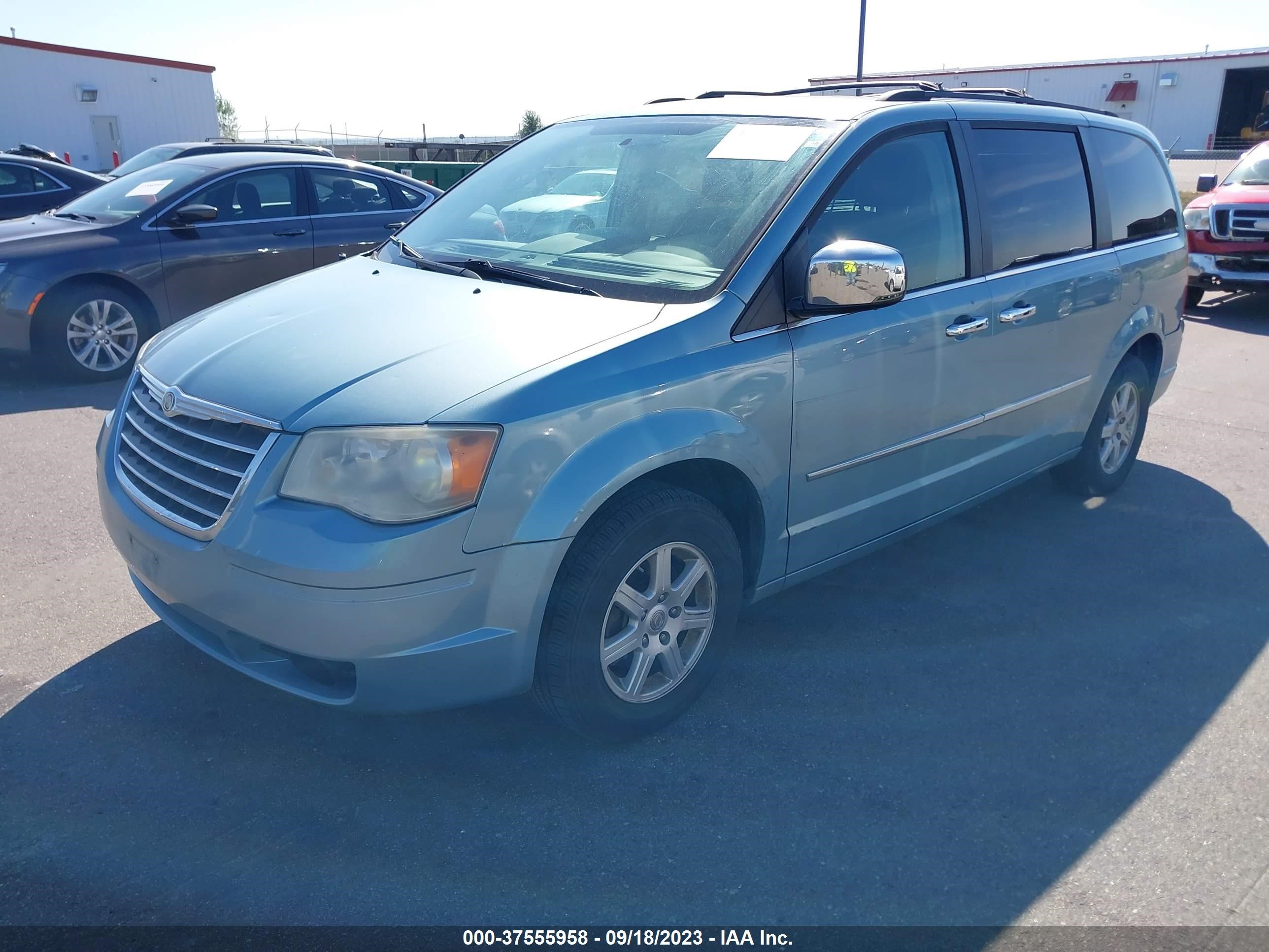 Photo 1 VIN: 2A4RR8D14AR321135 - CHRYSLER TOWN & COUNTRY 