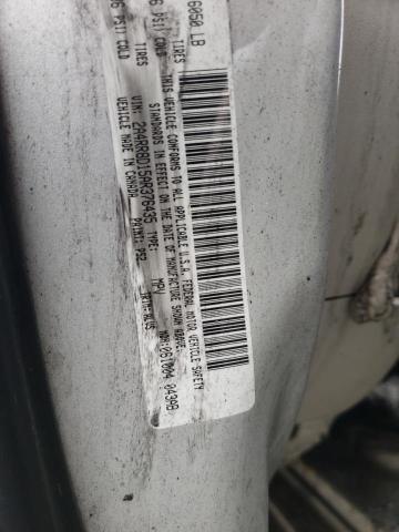 Photo 9 VIN: 2A4RR8D15AR376435 - CHRYSLER TOWN & COU 