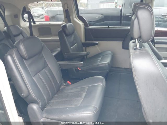 Photo 7 VIN: 2A4RR8D15AR415573 - CHRYSLER TOWN & COUNTRY 