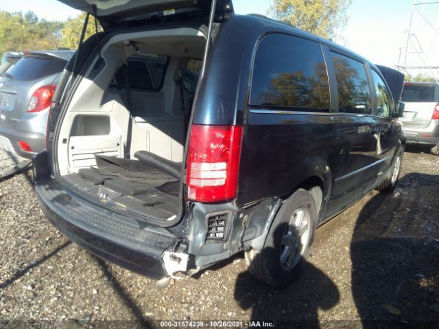 Photo 3 VIN: 2A4RR8D15AR502339 - CHRYSLER TOWN & COUNTRY 