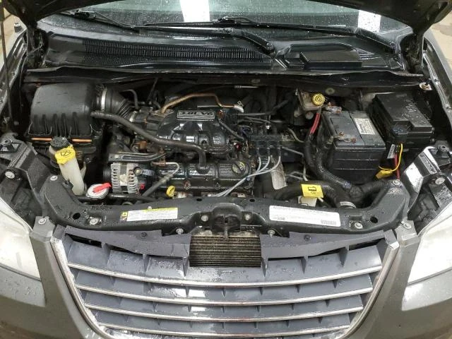 Photo 11 VIN: 2A4RR8D16AR423455 - CHRYSLER TOWN & COU 