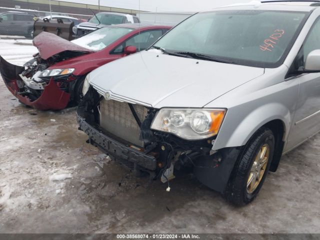 Photo 5 VIN: 2A4RR8D16AR449103 - CHRYSLER TOWN & COUNTRY 