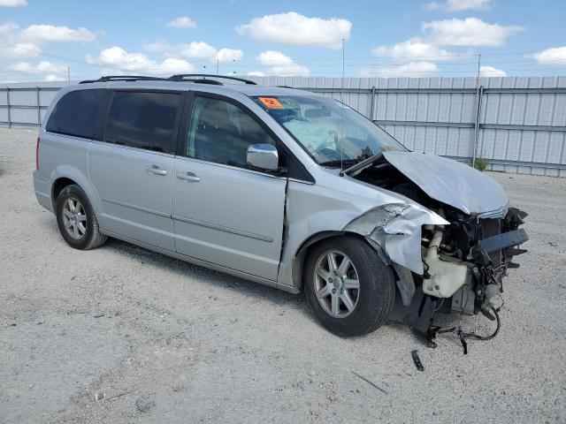 Photo 3 VIN: 2A4RR8D16AR451630 - CHRYSLER TOWN & COU 