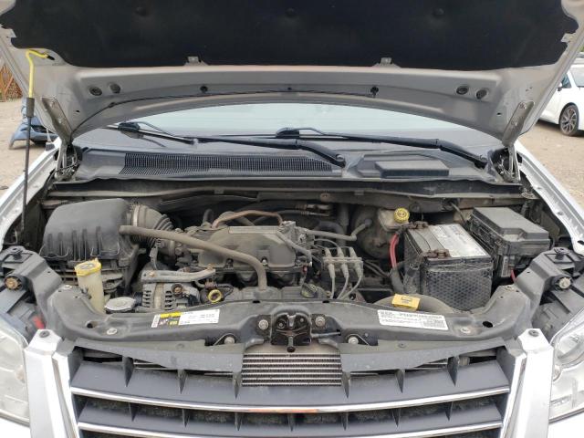 Photo 6 VIN: 2A4RR8D17AR502388 - CHRYSLER TOWN & COU 