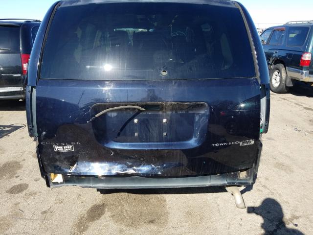 Photo 8 VIN: 2A4RR8D18AR428639 - CHRYSLER TOWN &AMP COU 