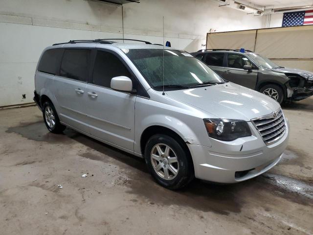 Photo 3 VIN: 2A4RR8D18AR479705 - CHRYSLER TOWN & COU 