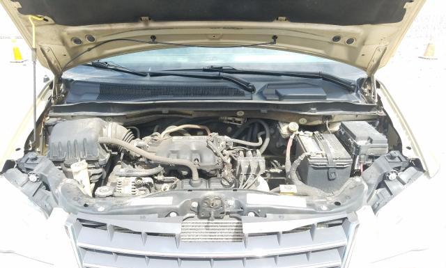 Photo 6 VIN: 2A4RR8D19AR480538 - CHRYSLER TOWN AND COUNTRY 