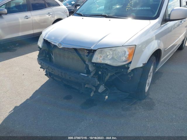 Photo 5 VIN: 2A4RR8D1XAR427816 - CHRYSLER TOWN & COUNTRY 