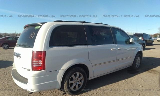 Photo 3 VIN: 2A4RR8D1XAR480399 - CHRYSLER TOWN AND COUNTRY 