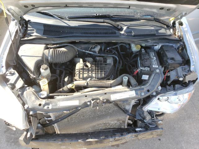 Photo 6 VIN: 2A4RR8DG0BR611135 - CHRYSLER TOWN &AMP COU 