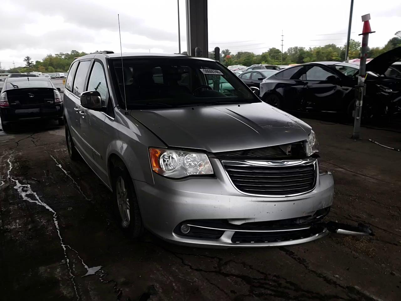 Photo 10 VIN: 2A4RR8DG0BR690029 - CHRYSLER TOWN & COU 