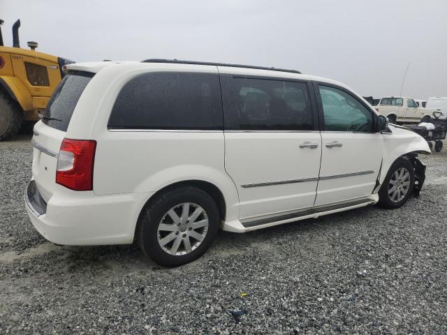 Photo 2 VIN: 2A4RR8DG0BR703779 - CHRYSLER TOWN & COU 