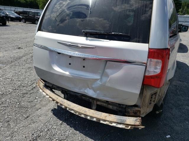 Photo 8 VIN: 2A4RR8DG0BR721876 - CHRYSLER TOWN &AMP COU 