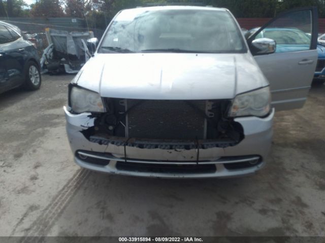 Photo 5 VIN: 2A4RR8DG1BR630342 - CHRYSLER TOWN & COUNTRY 