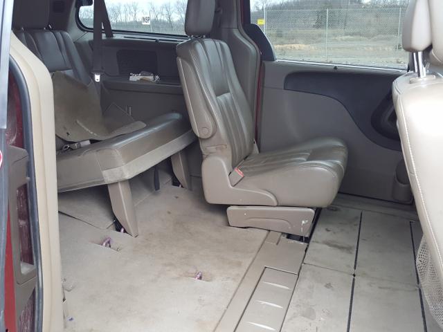 Photo 5 VIN: 2A4RR8DG1BR645505 - CHRYSLER TOWN & COU 