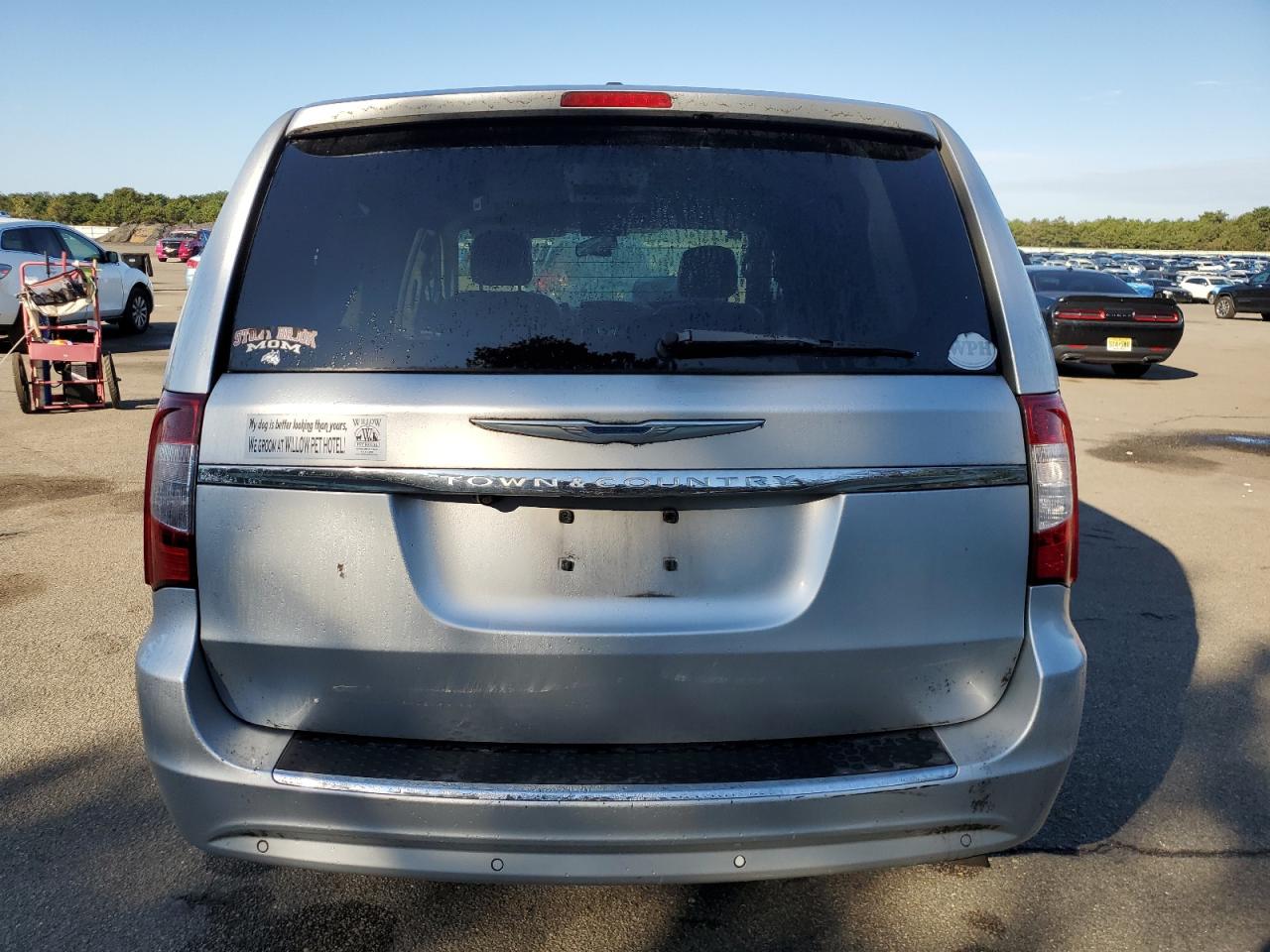 Photo 5 VIN: 2A4RR8DG1BR745071 - CHRYSLER TOWN & COUNTRY 