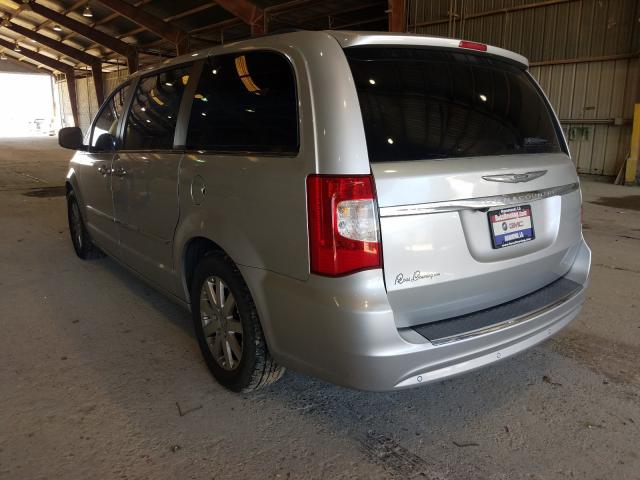 Photo 2 VIN: 2A4RR8DG2BR612898 - CHRYSLER TOWN & COU 