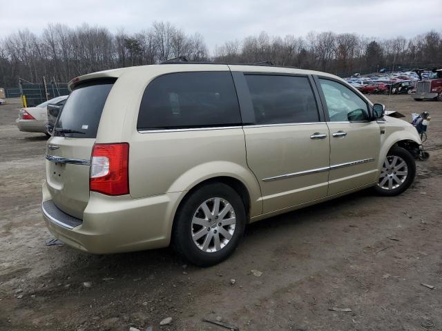 Photo 2 VIN: 2A4RR8DG2BR614019 - CHRYSLER TOWN & COU 