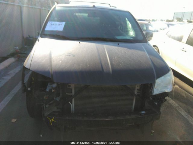 Photo 5 VIN: 2A4RR8DG2BR618121 - CHRYSLER TOWN & COUNTRY 